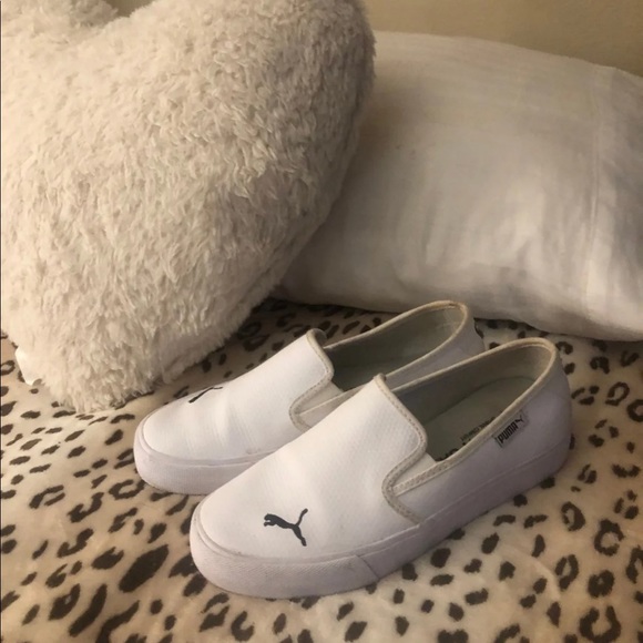 Women’s slip-on Puma sneakers - Picture 2 of 4